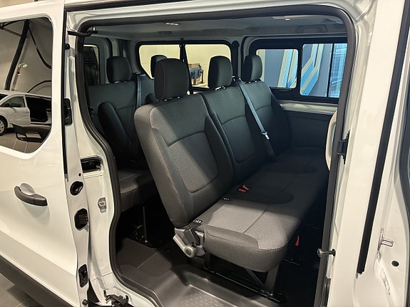 Nissan Primastar 6 of 8