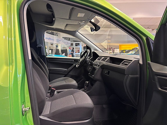 Volkswagen Caddy Alltrack 9 of 14