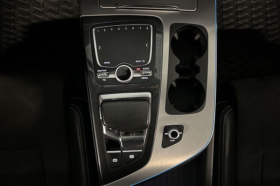 Audi Q7 25 of 27