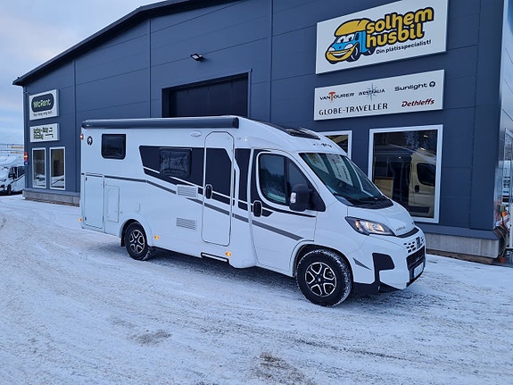 Sunlight Van 66 Adventure kompakt med långbäddar, 140 hk, automat, kanonfin