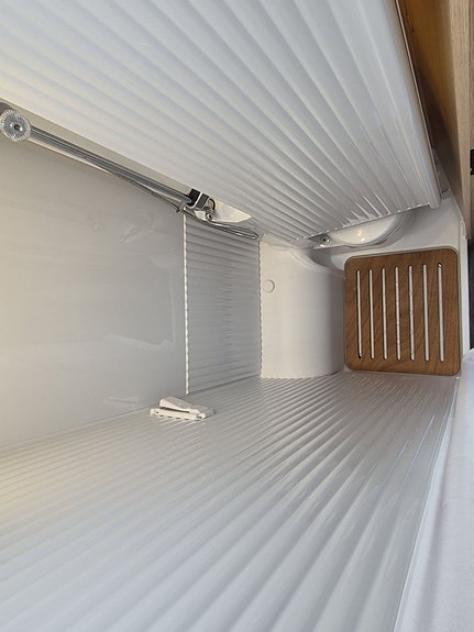 Sunlight Van 66 Adventure kompakt med långbäddar, 140 hk, automat, kanonfin 16 of 21