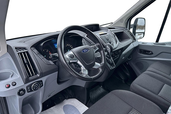 Ford Transit 7 of 11