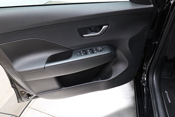 Hyundai Kona 24 of 27