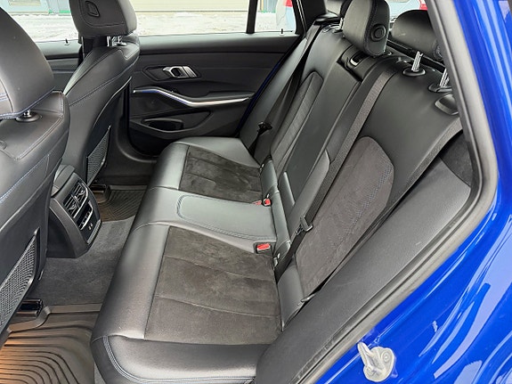 BMW 320 9 of 11