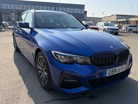 BMW 320 3 of 11