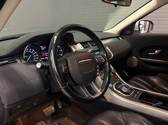 Land Rover Range Rover Evoque 17 of 23