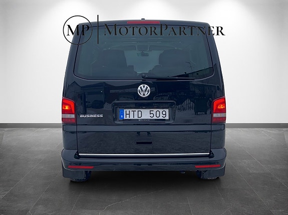 Volkswagen Multivan 6 of 18