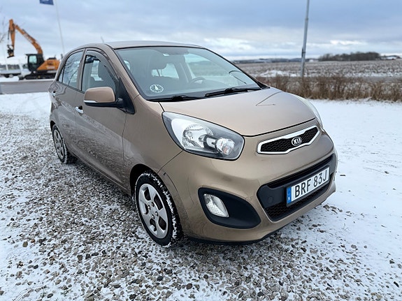 Kia Picanto 2 of 10