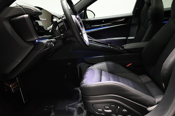 Porsche Panamera 4 5 of 5