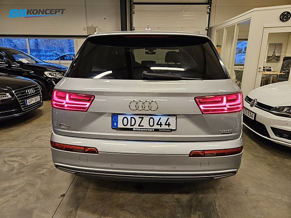 Audi Q7 5 of 5