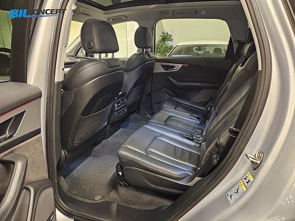 Audi Q7 12 of 24