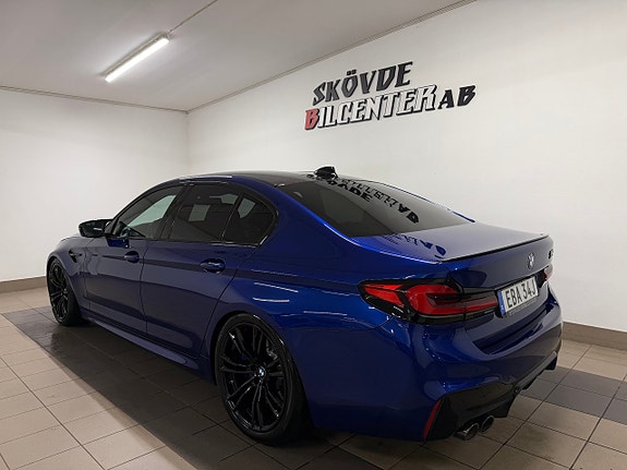 BMW M5 3 of 16