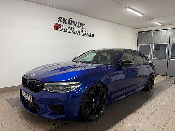 BMW M5 2 of 16