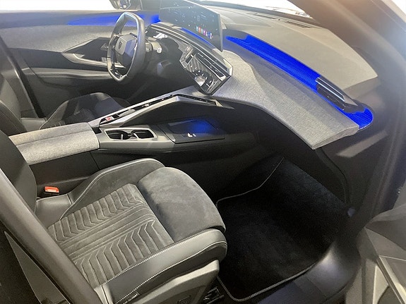 Peugeot e-3008 14 of 15