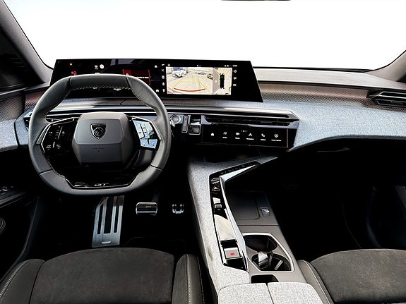 Peugeot e-3008 3 of 5