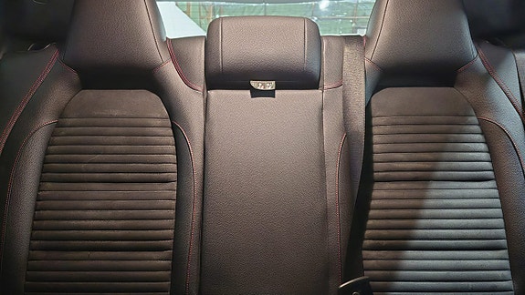 Mercedes-Benz GLA180 d 13 of 27