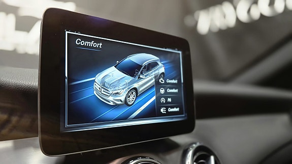 Mercedes-Benz GLA180 d 20 of 27
