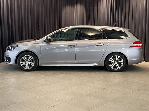Peugeot 308 SW 3 of 5