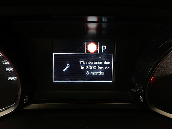 Peugeot 308 SW 11 of 30