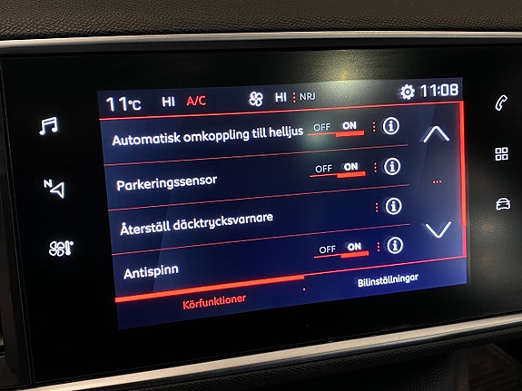 Peugeot 308 SW 18 of 30