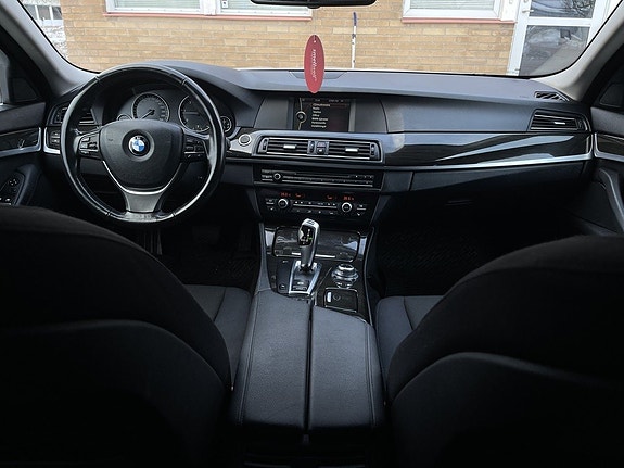 BMW 520d 16 of 20