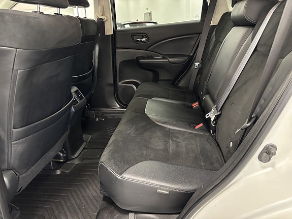 Honda CR-V 6 of 13