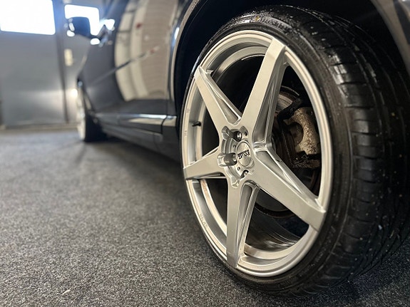 Volvo V70 8 of 15