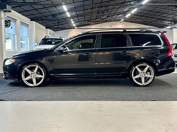 Volvo V70 5 of 15