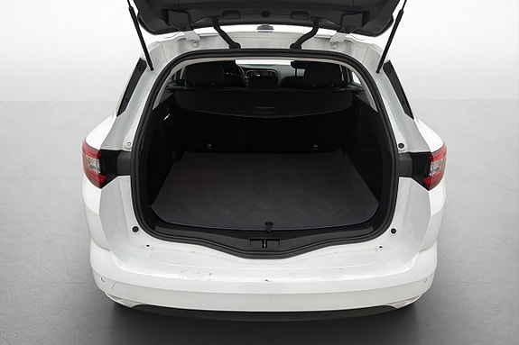 Renault Megane 24 of 24