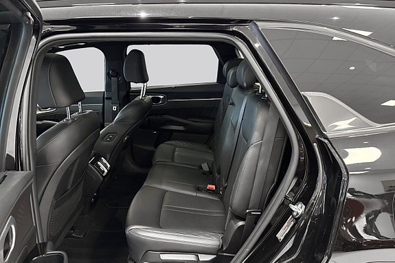 Kia Sorento 9 of 17