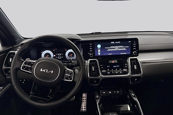 Kia Sorento 7 of 17