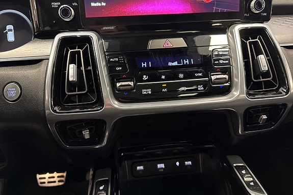 Kia Sorento 13 of 17