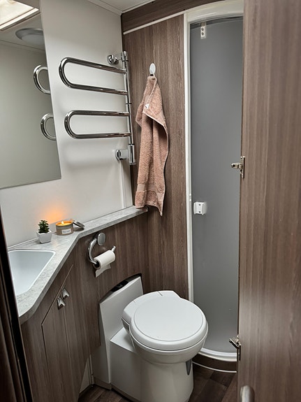 KABE 740 GXL Royal 13 of 20