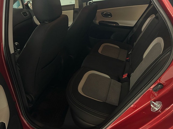 Kia Ceed 17 of 22