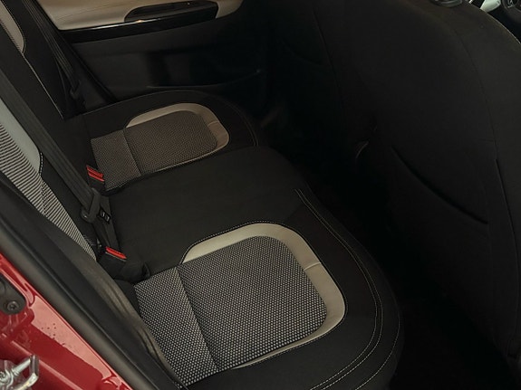 Kia Ceed 18 of 22