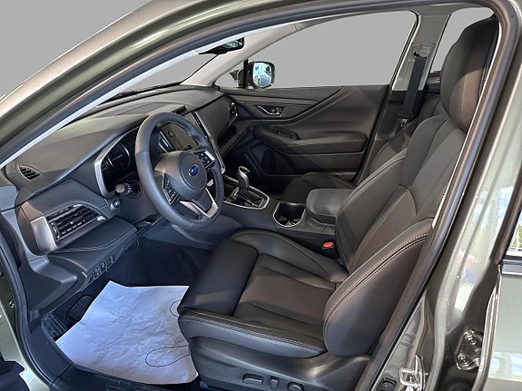 Subaru Outback 8 of 15