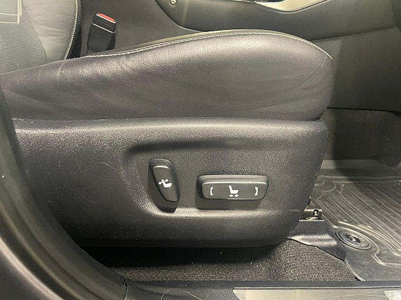 Lexus NX300h 11 of 19