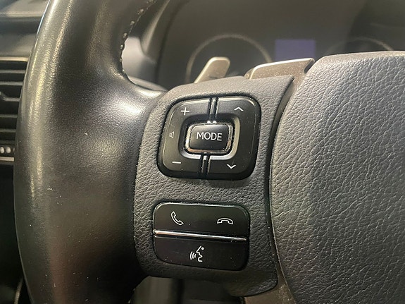 Lexus NX300h 16 of 19