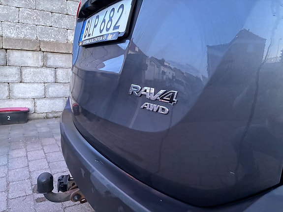 Toyota RAV4 12 of 25