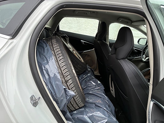 Volvo V40 16 of 20
