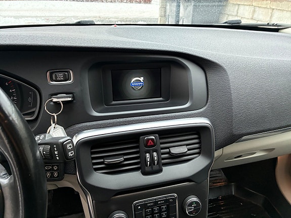Volvo V40 17 of 20