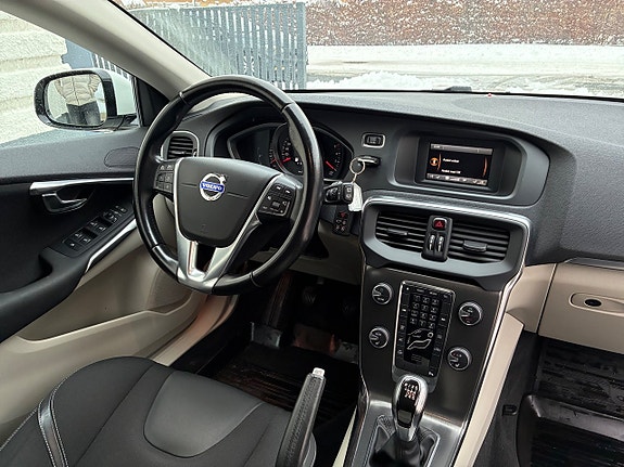 Volvo V40 19 of 20
