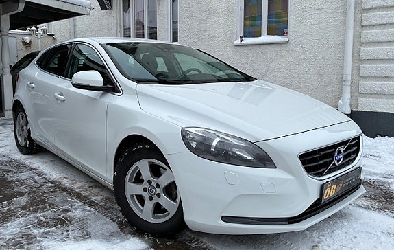 Volvo V40 3 of 20