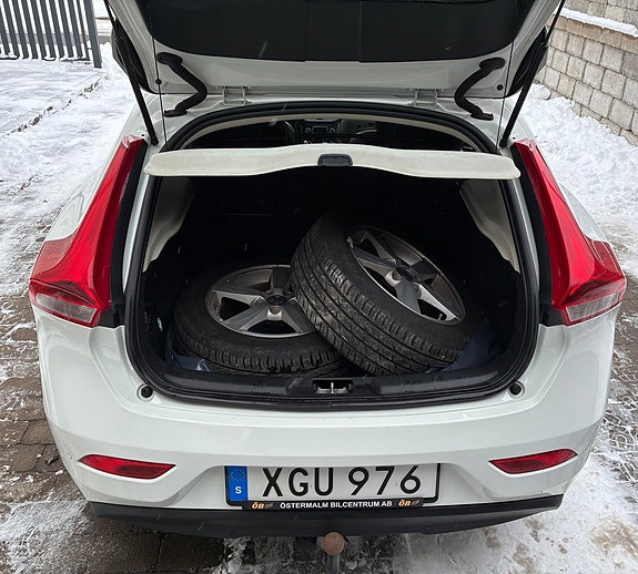 Volvo V40 9 of 20