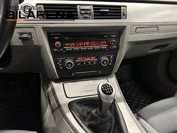 BMW 320 16 of 19