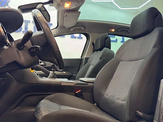Peugeot 3008 11 of 24