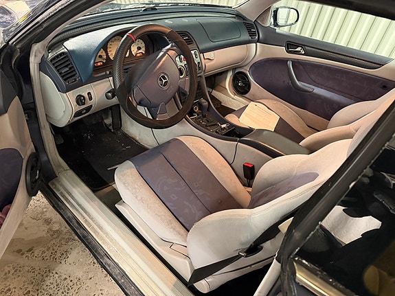 Mercedes-Benz 230 C 3 of 5