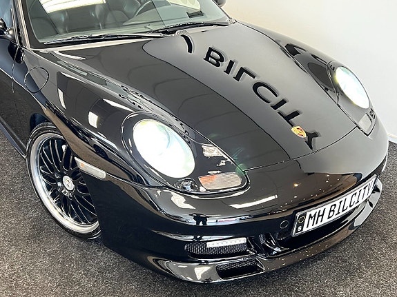 Porsche 911 2 of 5