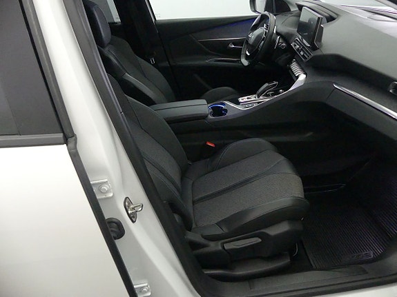 Peugeot 5008 5 of 5