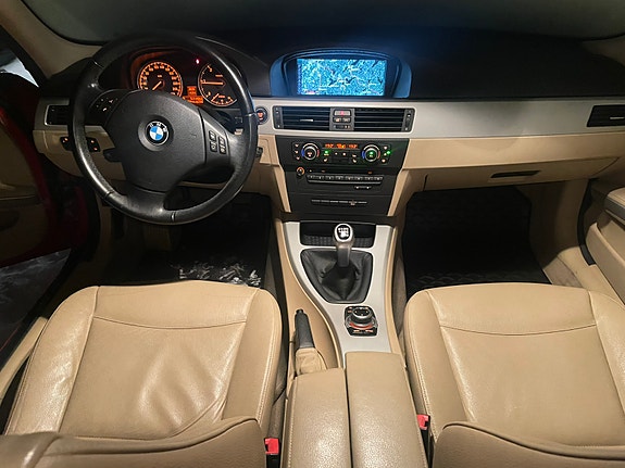 BMW 320d 2 of 8